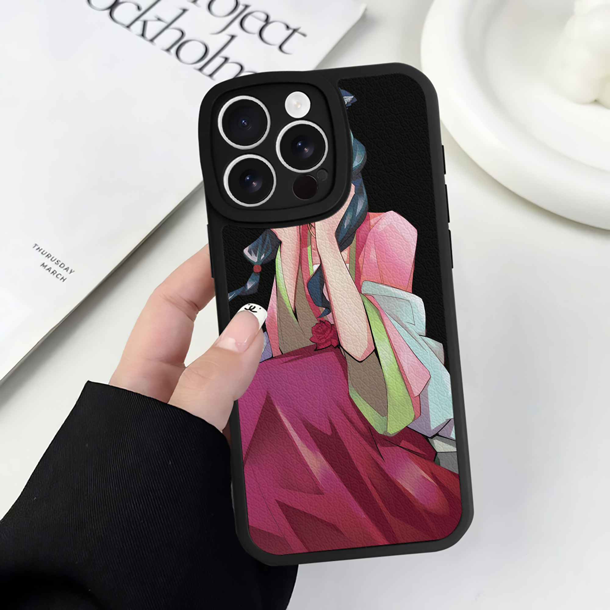（画像用） 薬屋のひとりごと The Apothecary Diaries 【iPhone 16シリーズ対応】シリコンスマホケース（レザー調） 材質：シリコン